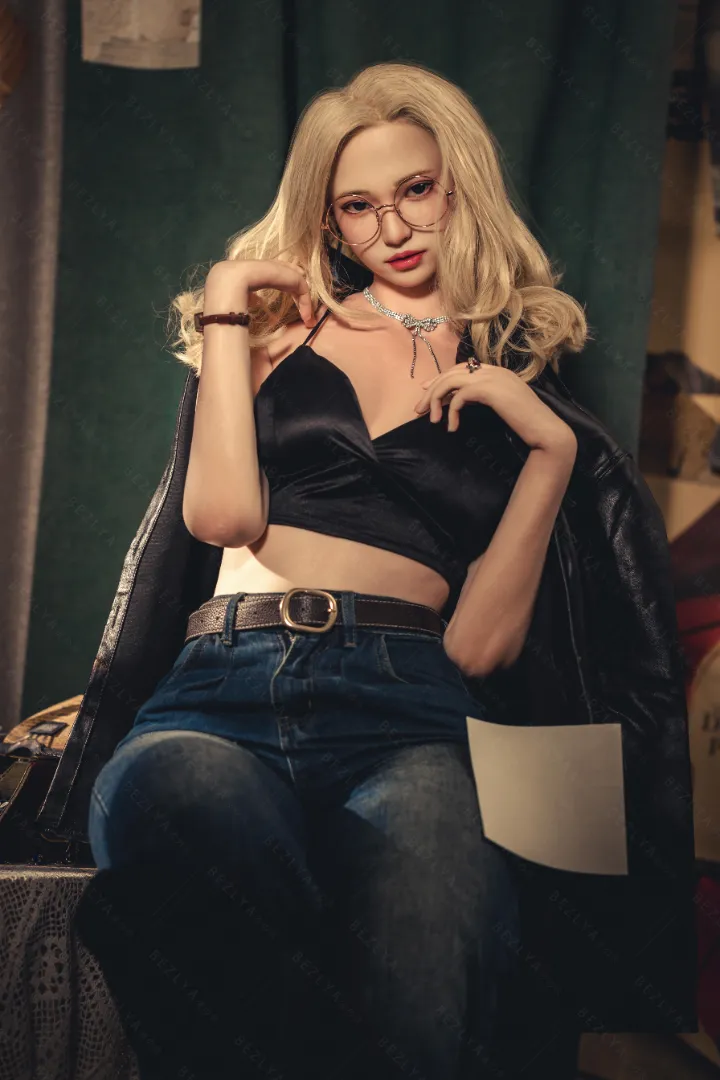 162cm (5ft4) E-Cup Lightweight Silicone Sex Doll, Movable Jaw Head Hellianthus